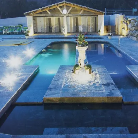 Дом отдыха Casa Zitellini Authentique Maison De Village - Piscines Naturelles De Zoza
